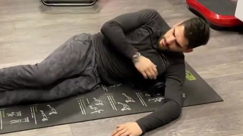 Foam Rolling Upper Back